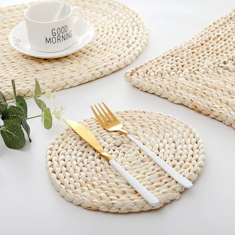 2 PCS Round Wicker Woven Placemats for Dining Table Natural Braided Rattan Tablemat Charger Plates for Holiday Kitchen TableMat - BELMA