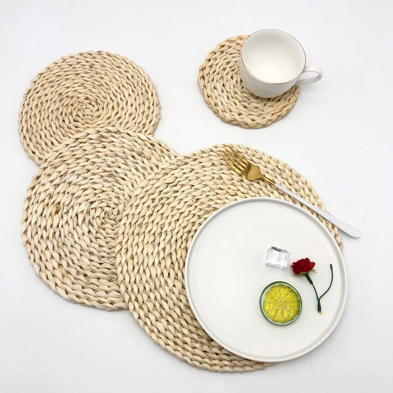 2 PCS Round Wicker Woven Placemats for Dining Table Natural Braided Rattan Tablemat Charger Plates for Holiday Kitchen TableMat - BELMA