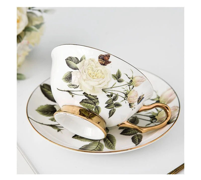 Coffee Cup Saucer Spoon Set Flower Tea Cups Set European Porcelain Cup and Saucer For Coffee Ceramic Cups Mugs Gift